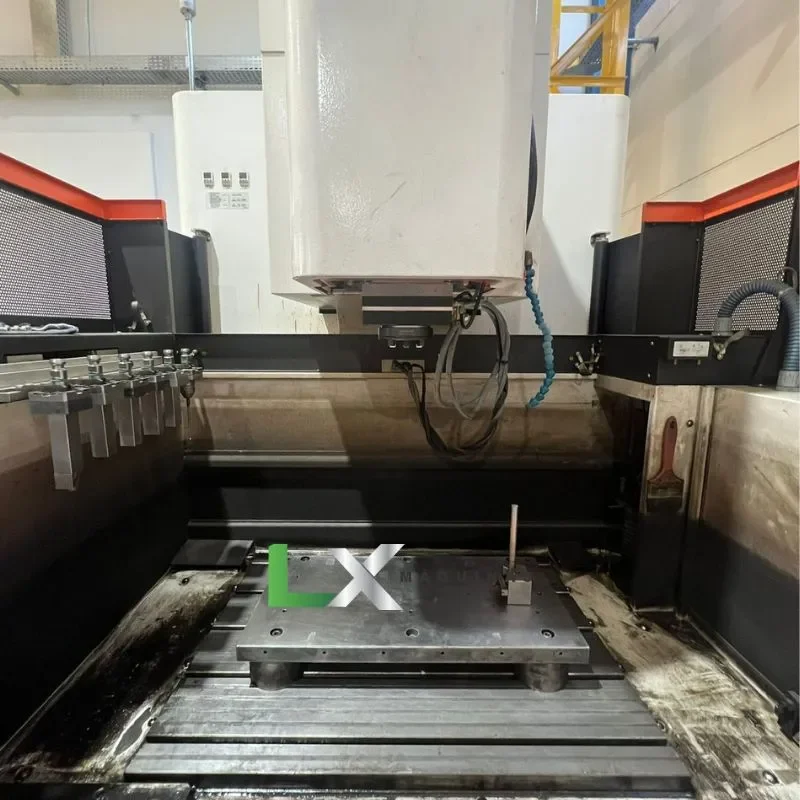 ELETROEROSAO A PENETRACAO CNC AGIE CHARMILLES FORM 30 - 2014 (5)